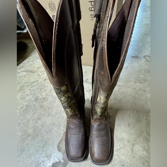 Justin Men’s Snake boot Sz 8 brand new  smoke free. - Picture 1 of 8
